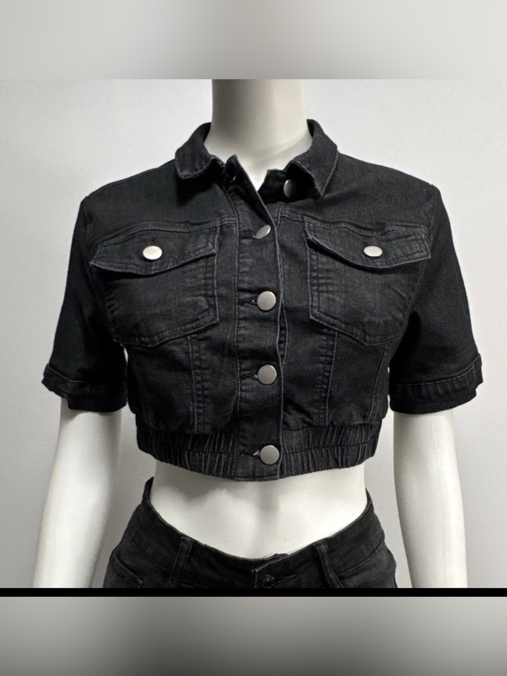 Black Cropped Short-Sleeve Denim Jacket